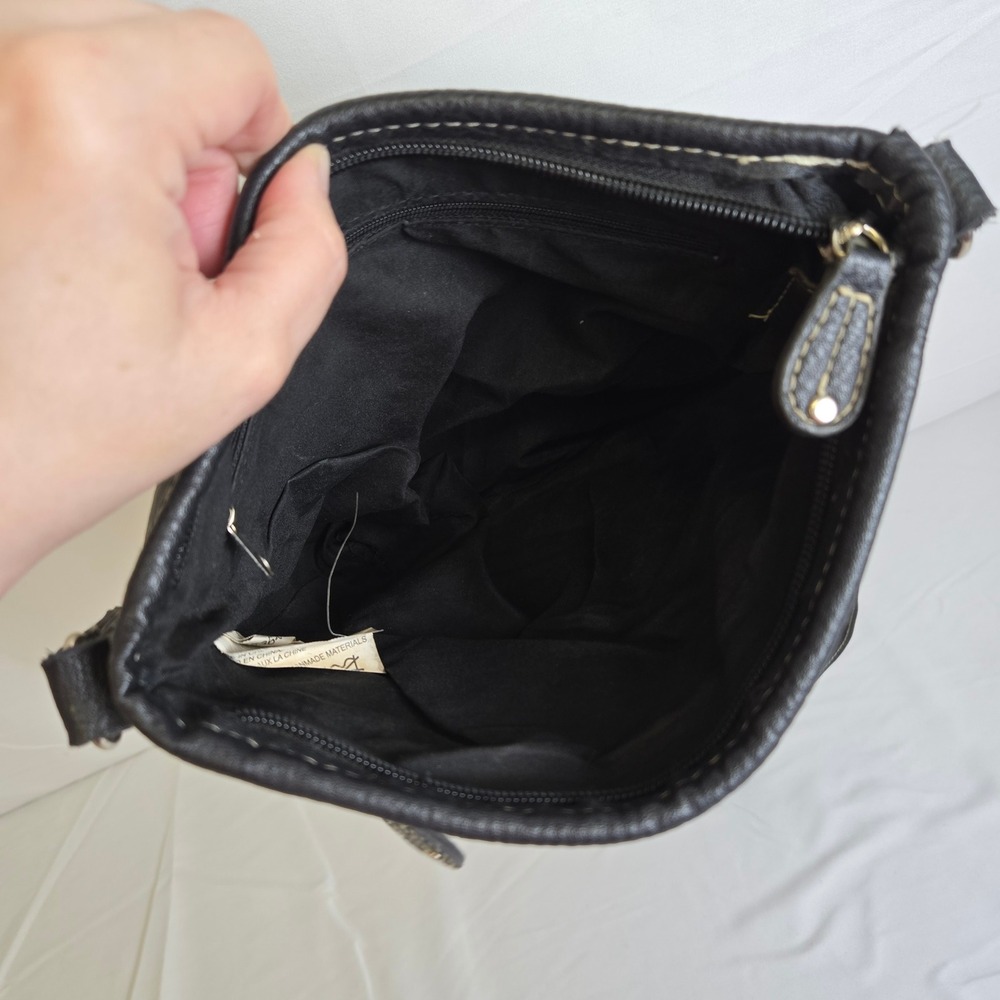 Multi-pocket y2k Style Crossbody Purse, Buckle Details, Zipper Closure, Black - Picture 4 of 5
